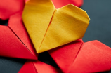 千纸鹤的折叠方式(千纸鹤的折叠方式：让你轻松学会制作一个优美的千纸鹤)
